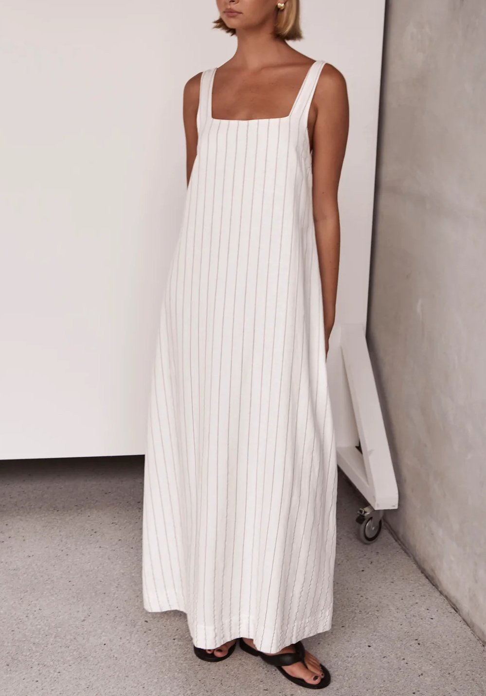 Chic gestreiftes Leinenkleid mit quadratischem Ausschnitt – Julia