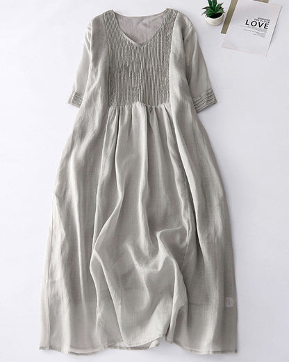 Elegantes Leinenkleid mit raffinierten Faltendetails – Clara