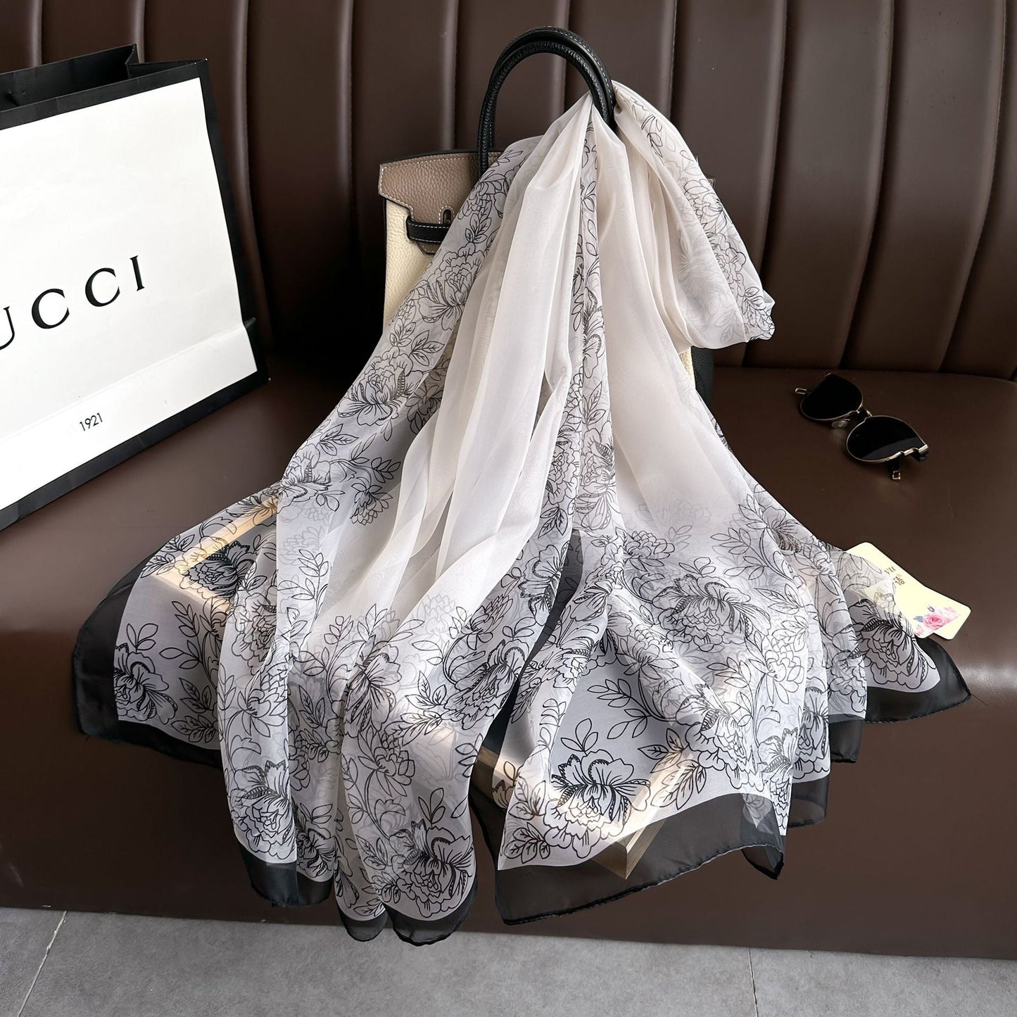 Damen Seiden-Chiffonschal mit Blumenmuster – Rosaria