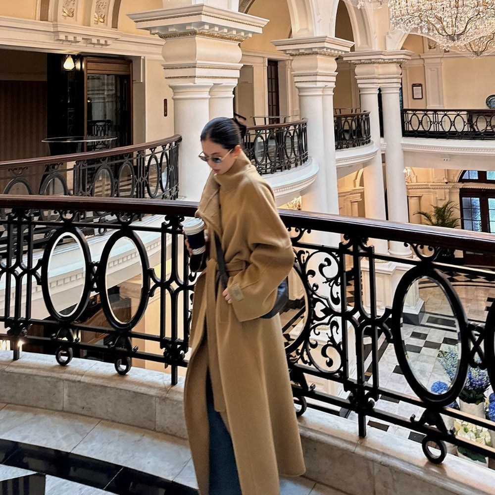 Langer Oversize-Trenchcoat für Damen – Delfina