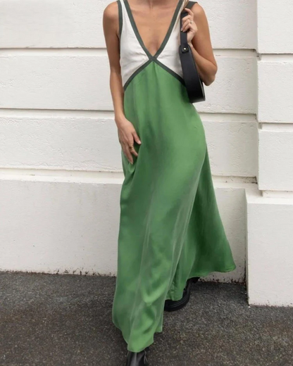 Lässiges Leinenkleid mit V-Ausschnitt – Emma
