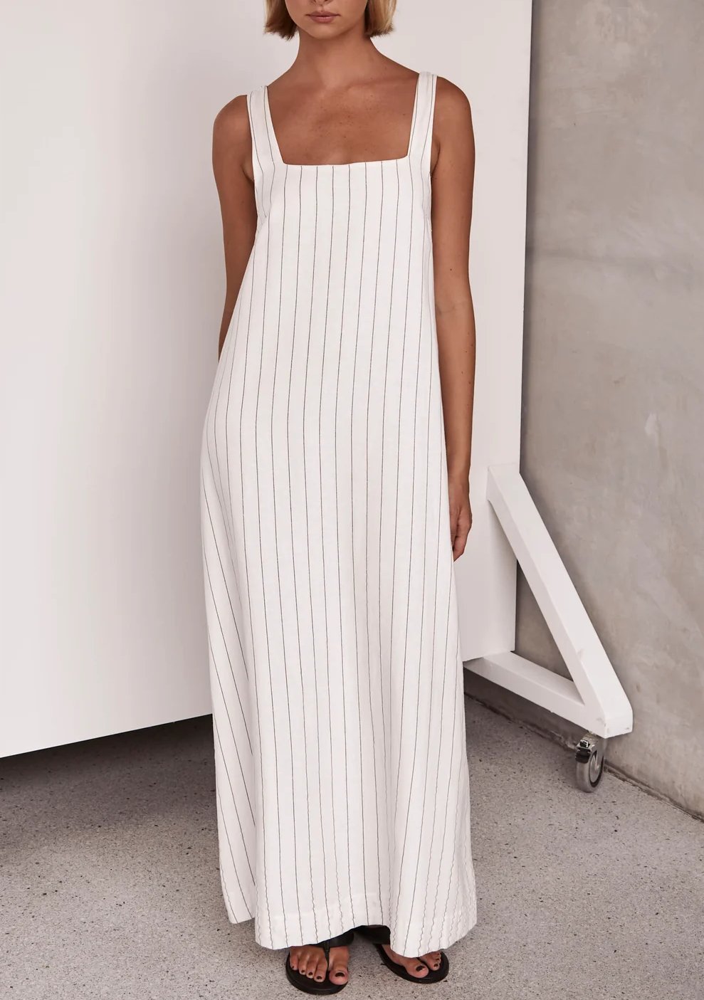 Chic gestreiftes Leinenkleid mit quadratischem Ausschnitt – Julia